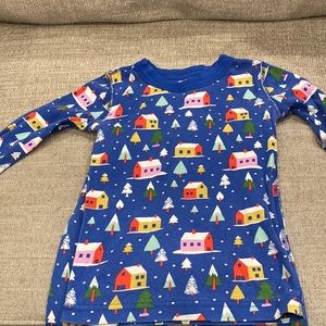 Hanna Andersson Christmas PJs. Size 5 (110)
